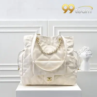 CHANEL | Item ID: 02681