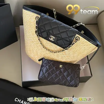 CHANEL | Item ID: 01577