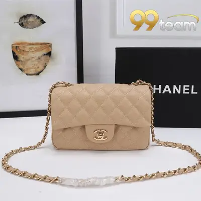 CHANEL | Item ID: 01368