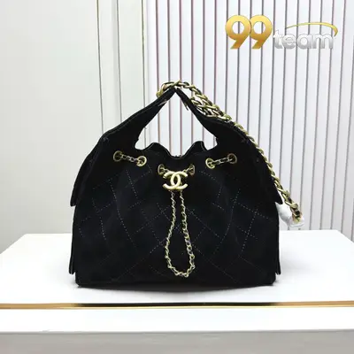 CHANEL | Item ID: 02368
