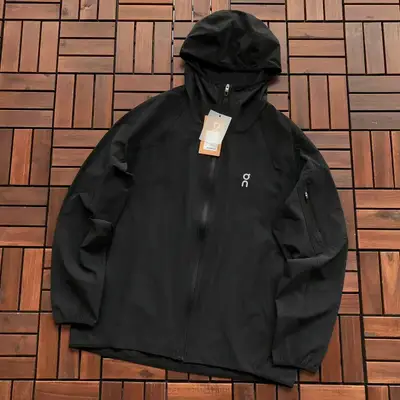 ON RUNNING Jacke