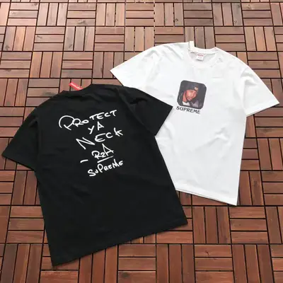 SUPREME T-Shirt