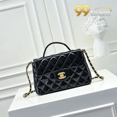 CHANEL | Item ID: 02040