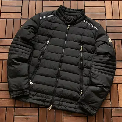 MONCLER Jacke