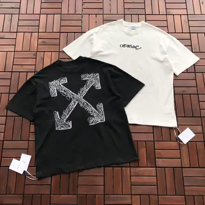 OFF-WHITE T-Shirt