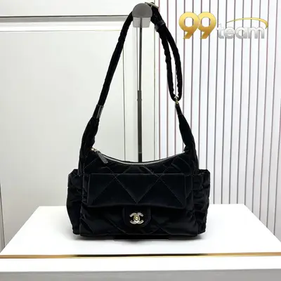 CHANEL | Item ID: 02238