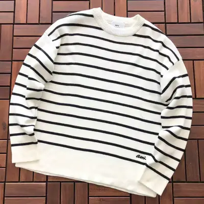 AMI Sweater