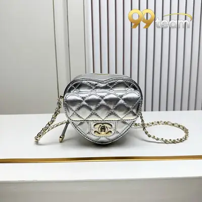 CHANEL | Item ID: 00340
