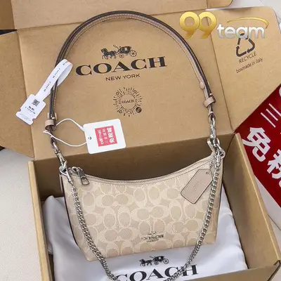 COACH | Item ID: 04463