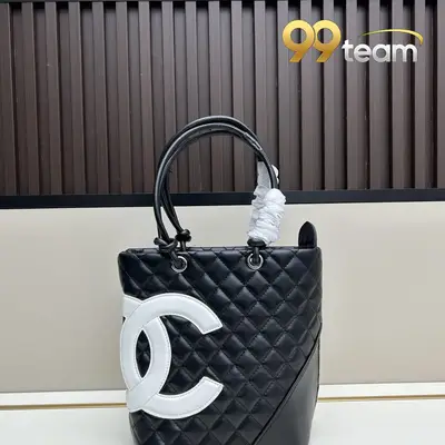 CHANEL | Item ID: 01840