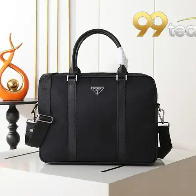 PRADA | Item ID: 08371