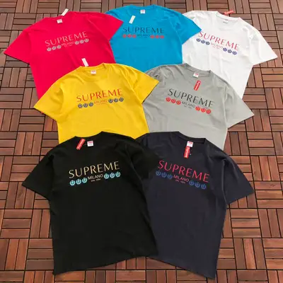 SUPREME T-Shirt