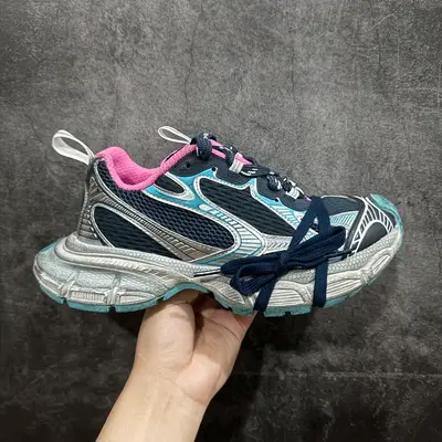 BALENCIAGA