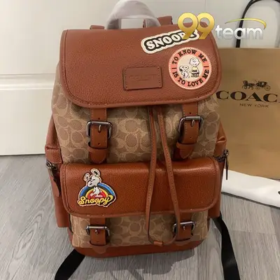 COACH | Item ID: 04624