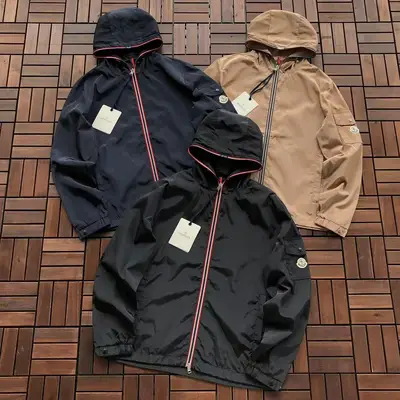 MONCLER Jacke