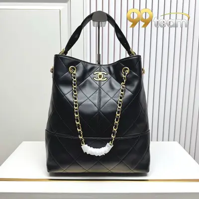 CHANEL | Item ID: 02167