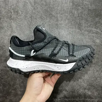 NIKE ACG