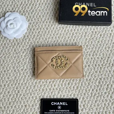 CHANEL | Item ID: 02831