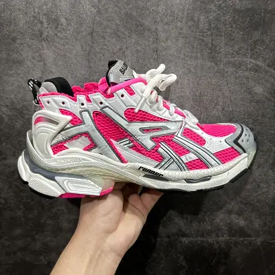 BALENCIAGA