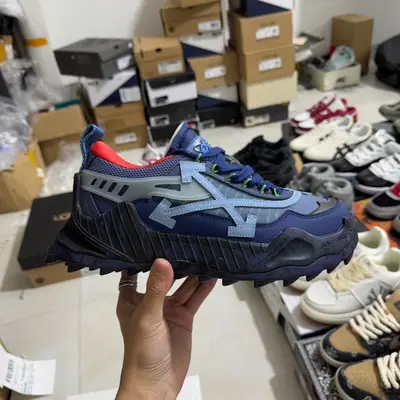 OFF-WHITE