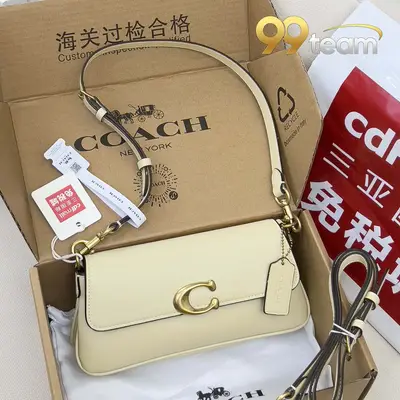 COACH | Item ID: 05250