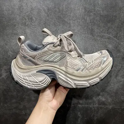 BALENCIAGA
