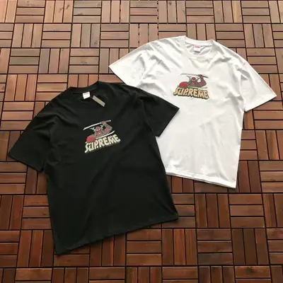 SUPREME T-Shirt