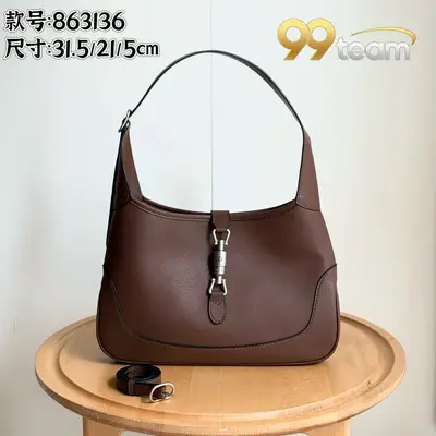 COACH | Item ID: 04530
