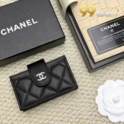 CHANEL | Item ID: 02842