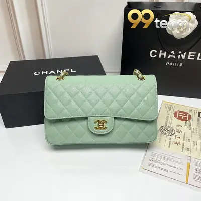 CHANEL | Item ID: 01062