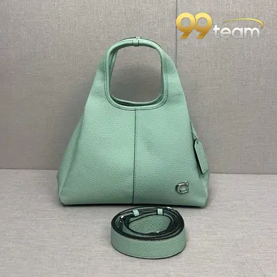 COACH | Item ID: 04791