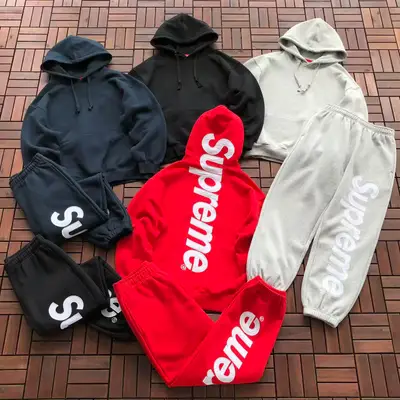 SUPREME Hoodie