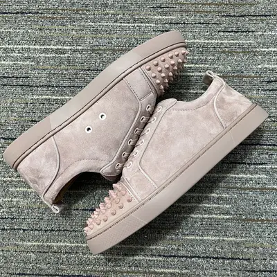 LOUBOUTINS