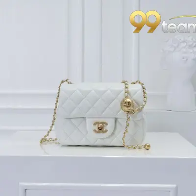 CHANEL | Item ID: 02718