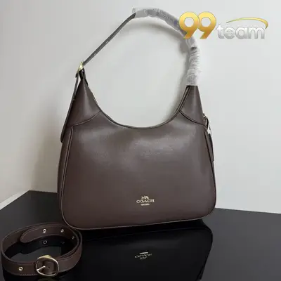 COACH | Item ID: 04593