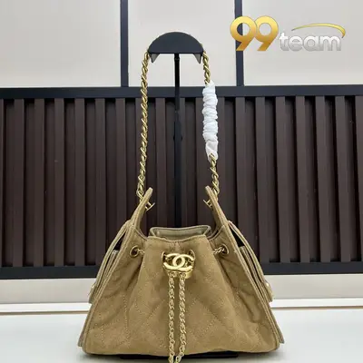 CHANEL | Item ID: 02126