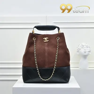 CHANEL | Item ID: 02780