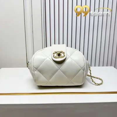CHANEL | Item ID: 00394