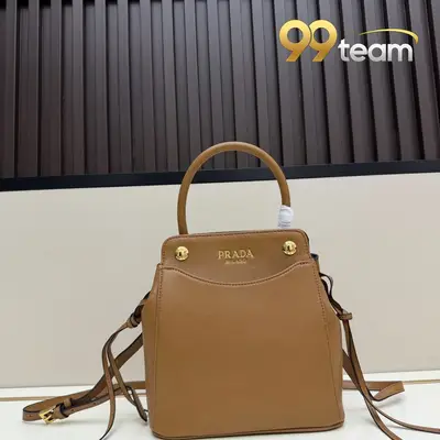 PRADA | Item ID: 09212