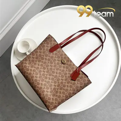 COACH | Item ID: 04730