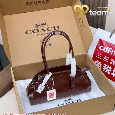 COACH | Item ID: 05302