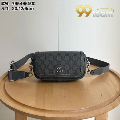 GUCCI | Item ID: 16300