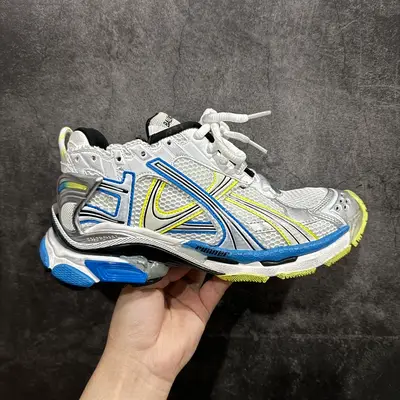 BALENCIAGA