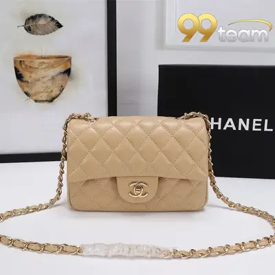 CHANEL | Item ID: 01371