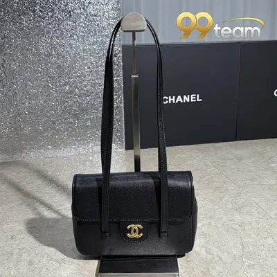CHANEL | Item ID: 01994
