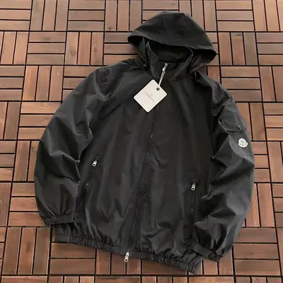 MONCLER Jacke