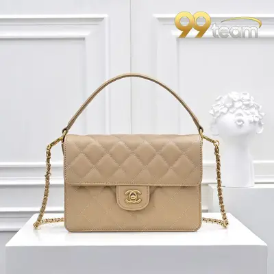 CHANEL | Item ID: 02656