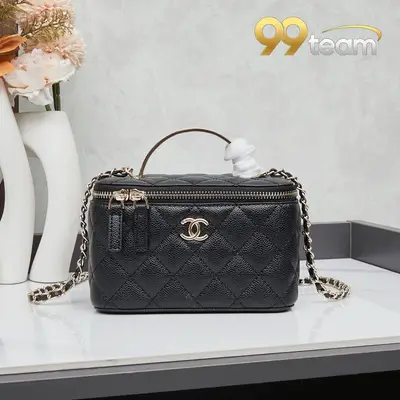 CHANEL | Item ID: 01820