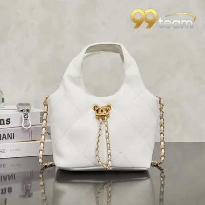 CHANEL | Item ID: 01803