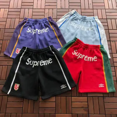 SUPREME Sweater